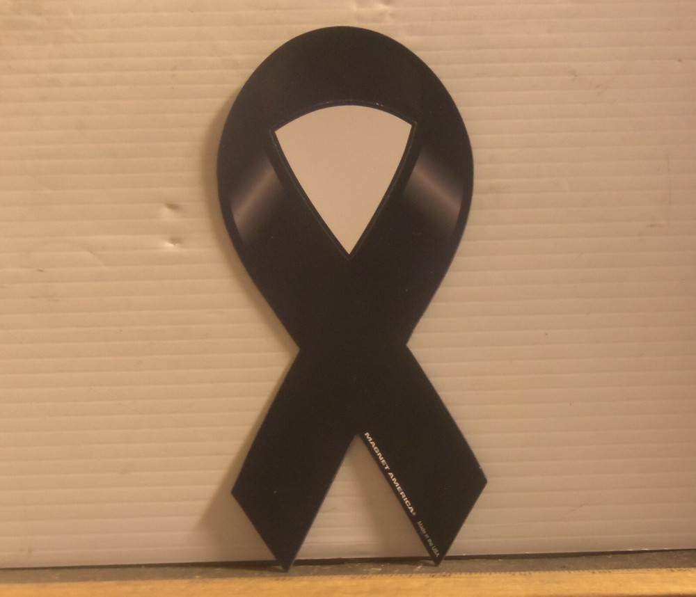 Black Remembrance Magnetic Ribbon