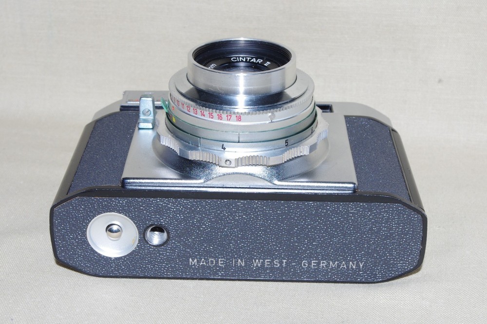 Mint Fully Functional Argus V-100 Camera, Leather Case, 30 Day Return