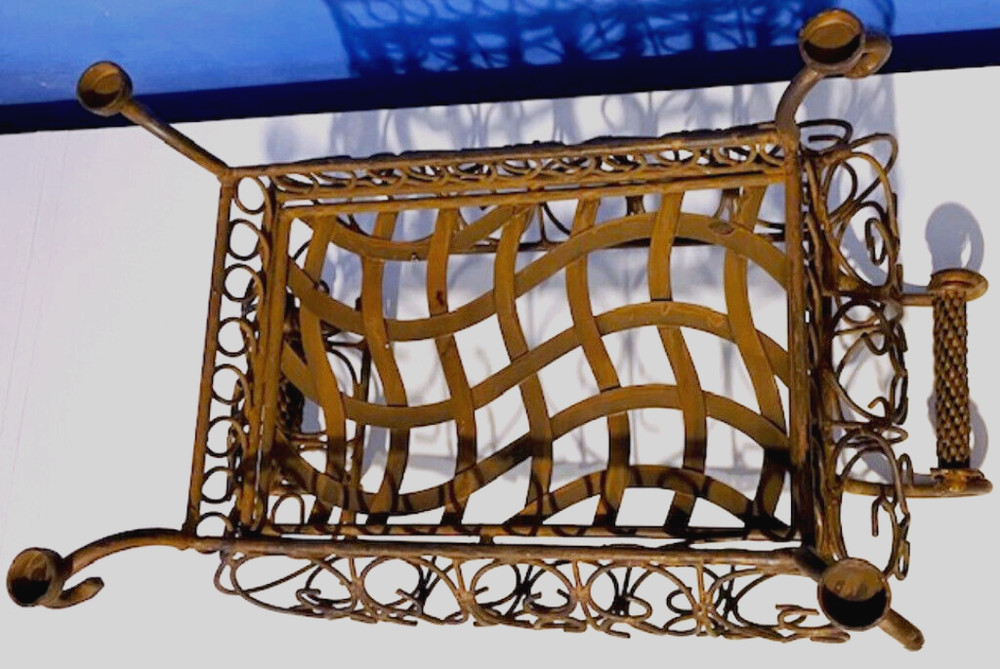 VTG HEAVY CAST IRON RUSTIC ORNATE 2 PC INDOOR/OUTDOOR FOOTED DISPLAY UNIT-EUC