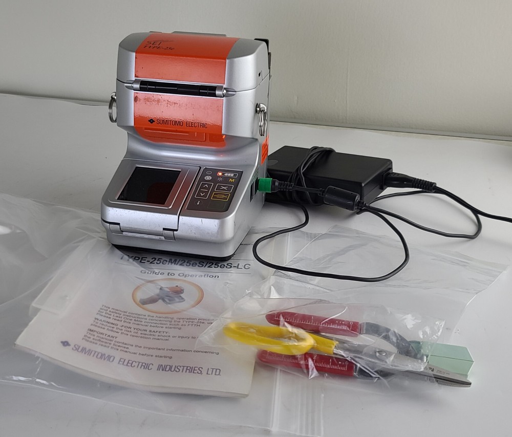 Sumitomo Type-25e Fusion Splicer ~ Powers On