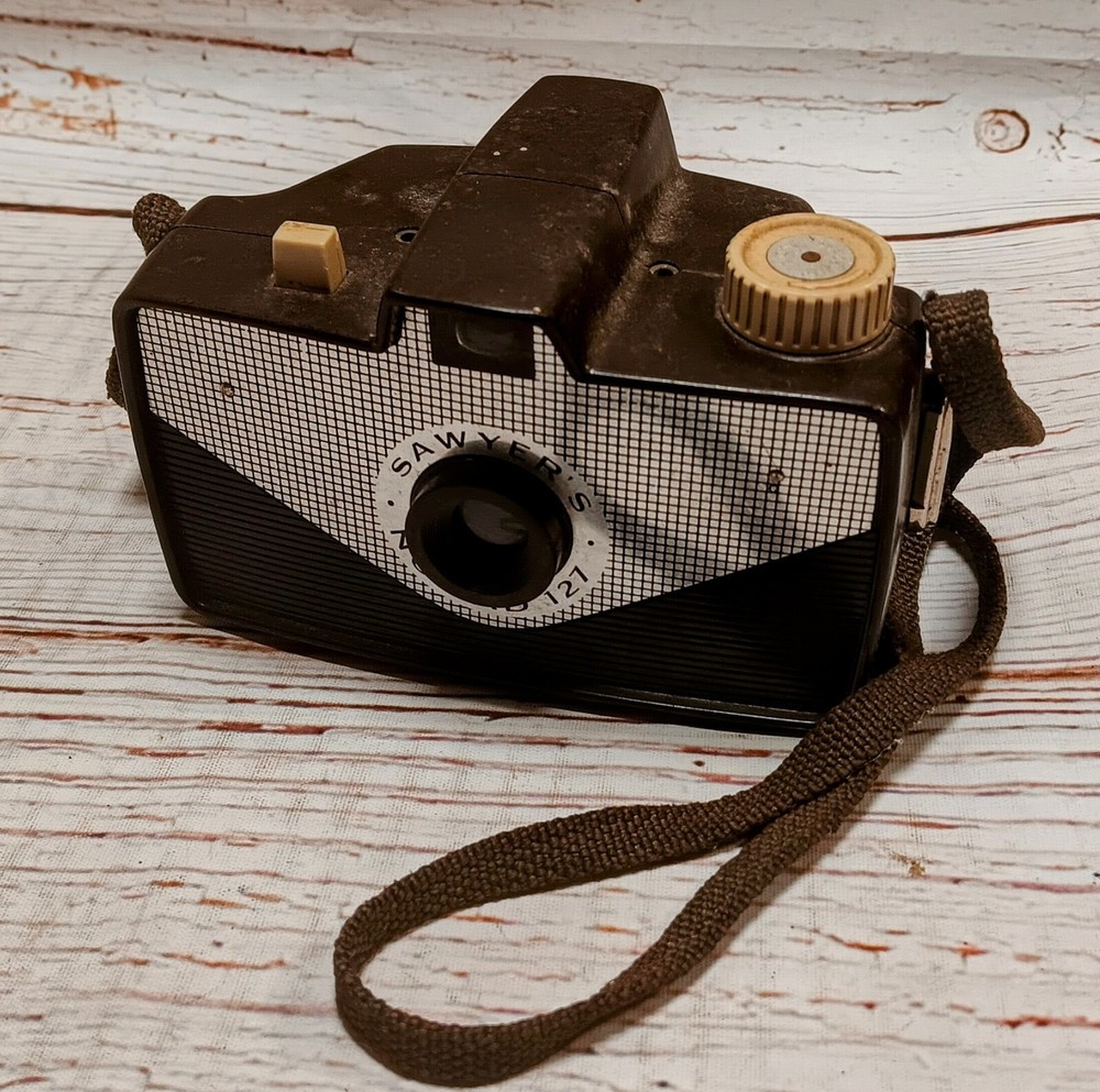 Vintage Sawyer's Nomad 127 Camera