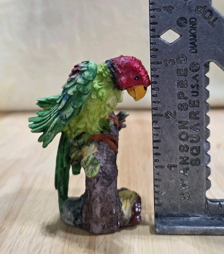 Parrot 3 Inch Figurine