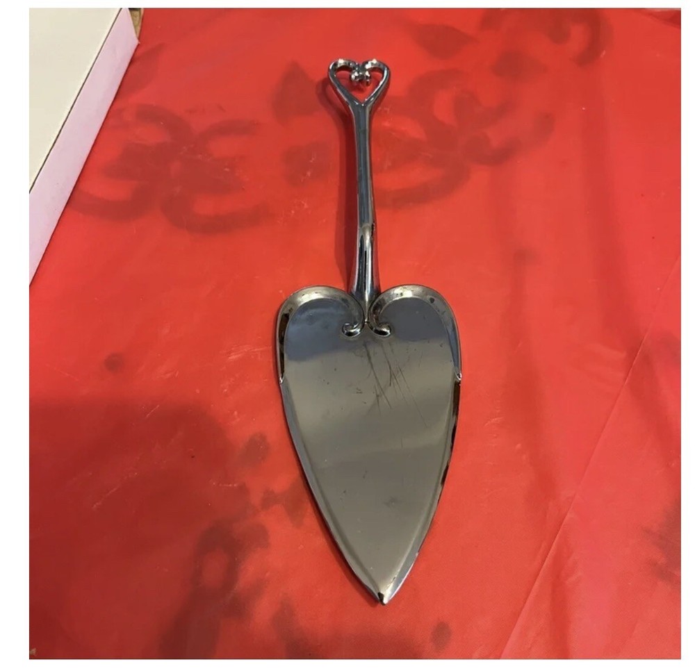 Cake Server