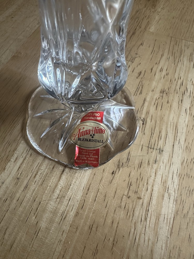 Anna Hutte Flower Base