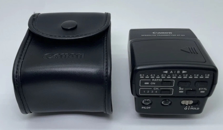 Canon Speedlite Transmitter ST - E2 With Canon Case And Battery
