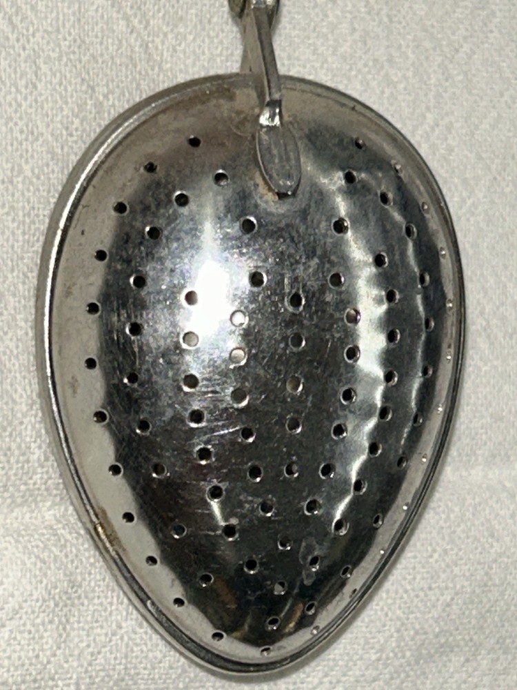 Vintage Tea STRAINER SPOON Latch Diffuser Brew HONG KONG Squeeze Handle