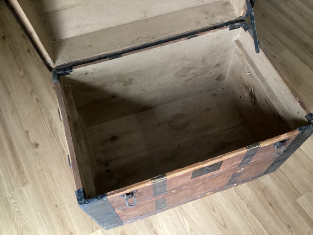 Antique Steemer Trunk 28” wide, 18” deep, 22” high