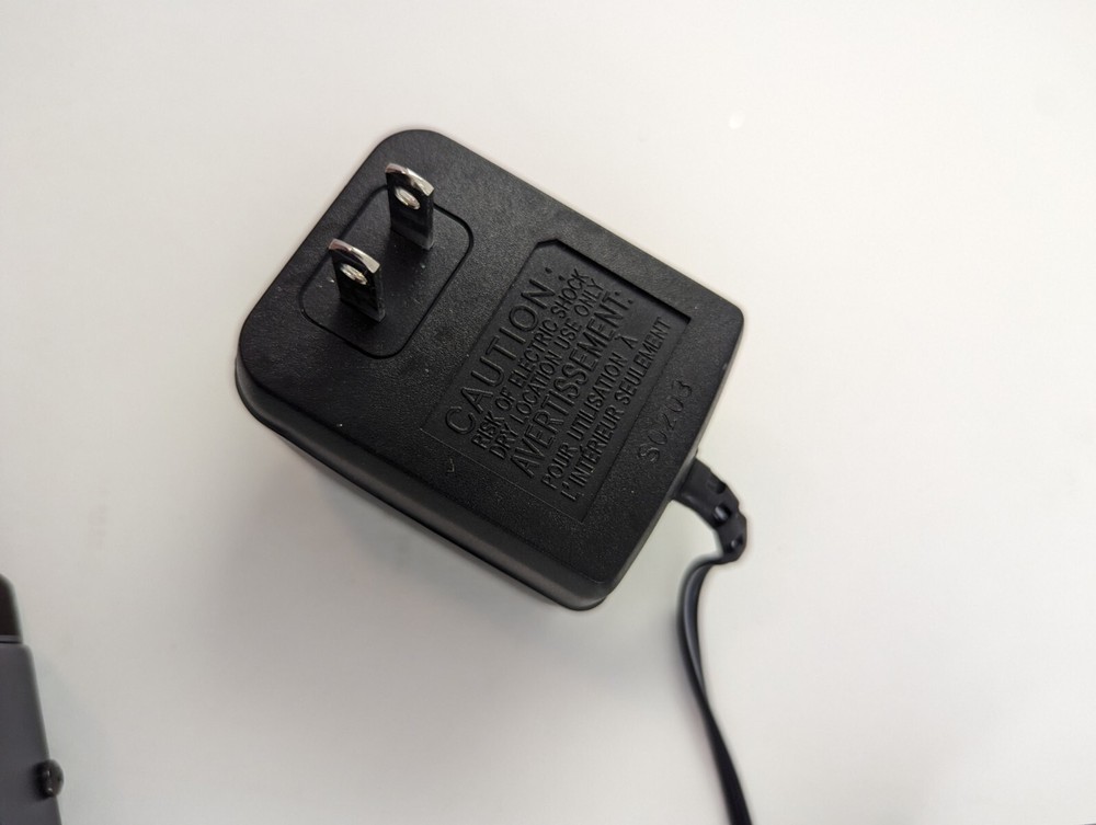 Untested XANTECH AV61 6-Way A/V Audio Video Distribution Amplifier