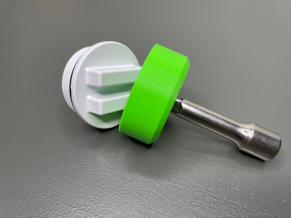 Hayward Pool Filter Plug Socket- Fits 1.5" Slotted Plug