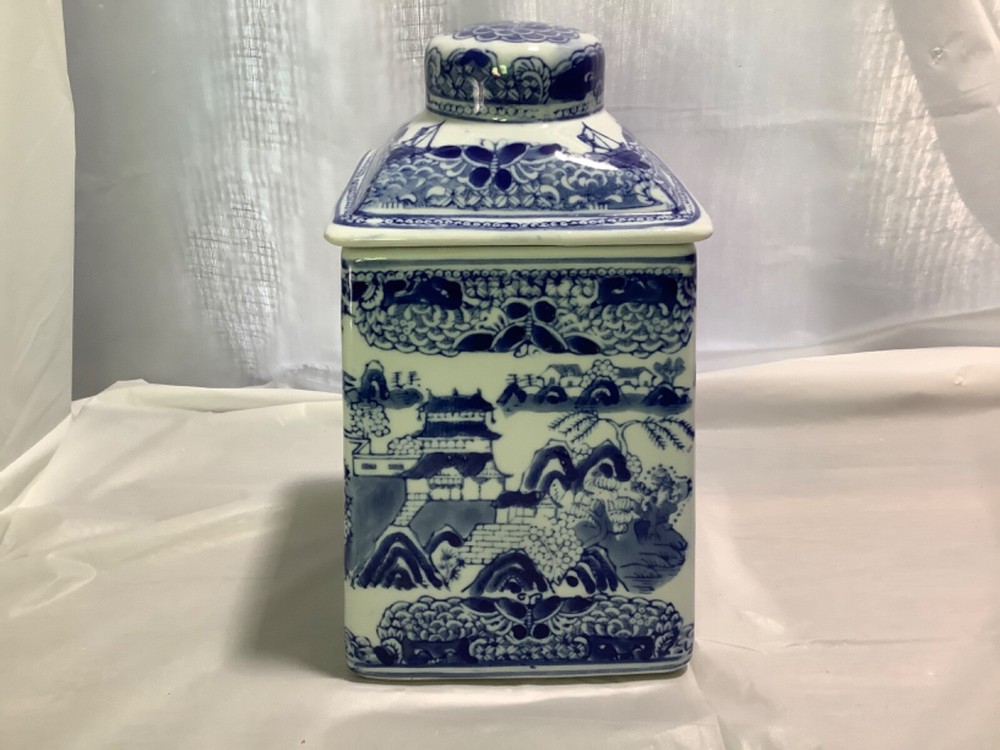 Victoria Ware Ironstone Blue & White 7 3/4” Tea Ginger Jar Butterfly Pattern Lid