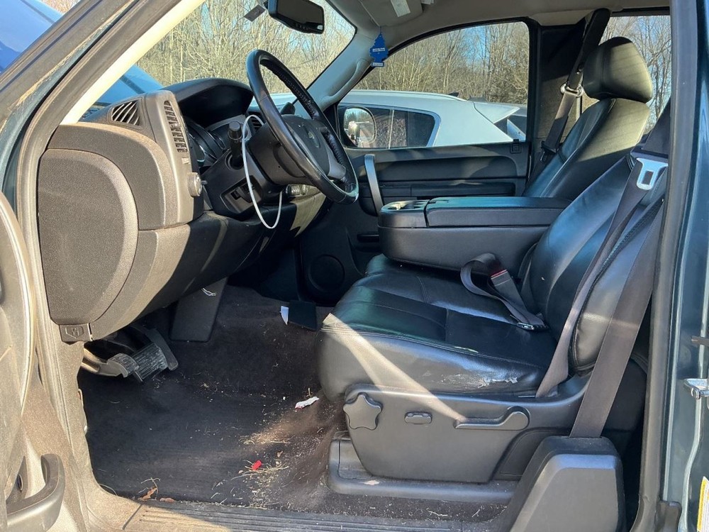 SILVRDO15 2012 Glove Box 4946221