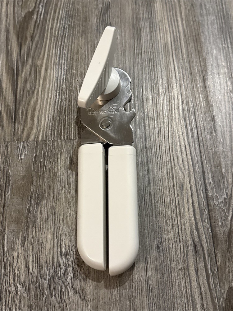The Pampered Chef Smooth Edge Can Opener - Read