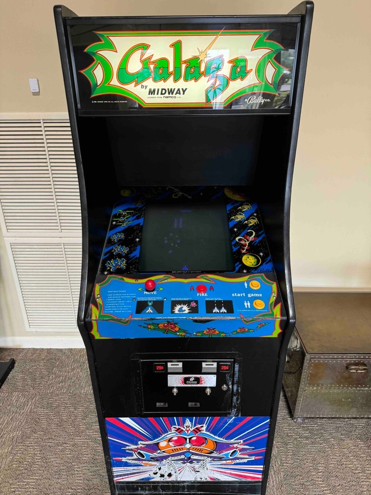 GALAGA ARCADE MACHINE by NAMCO - 1981 Classic