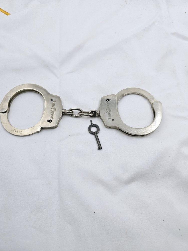 Law Pro Handcuffs 1 key #3