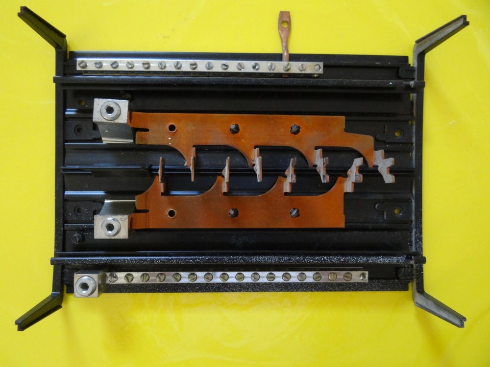 USED Siemens 100 amp Main Lug Panel Interior 16 Circuit Copper Buss