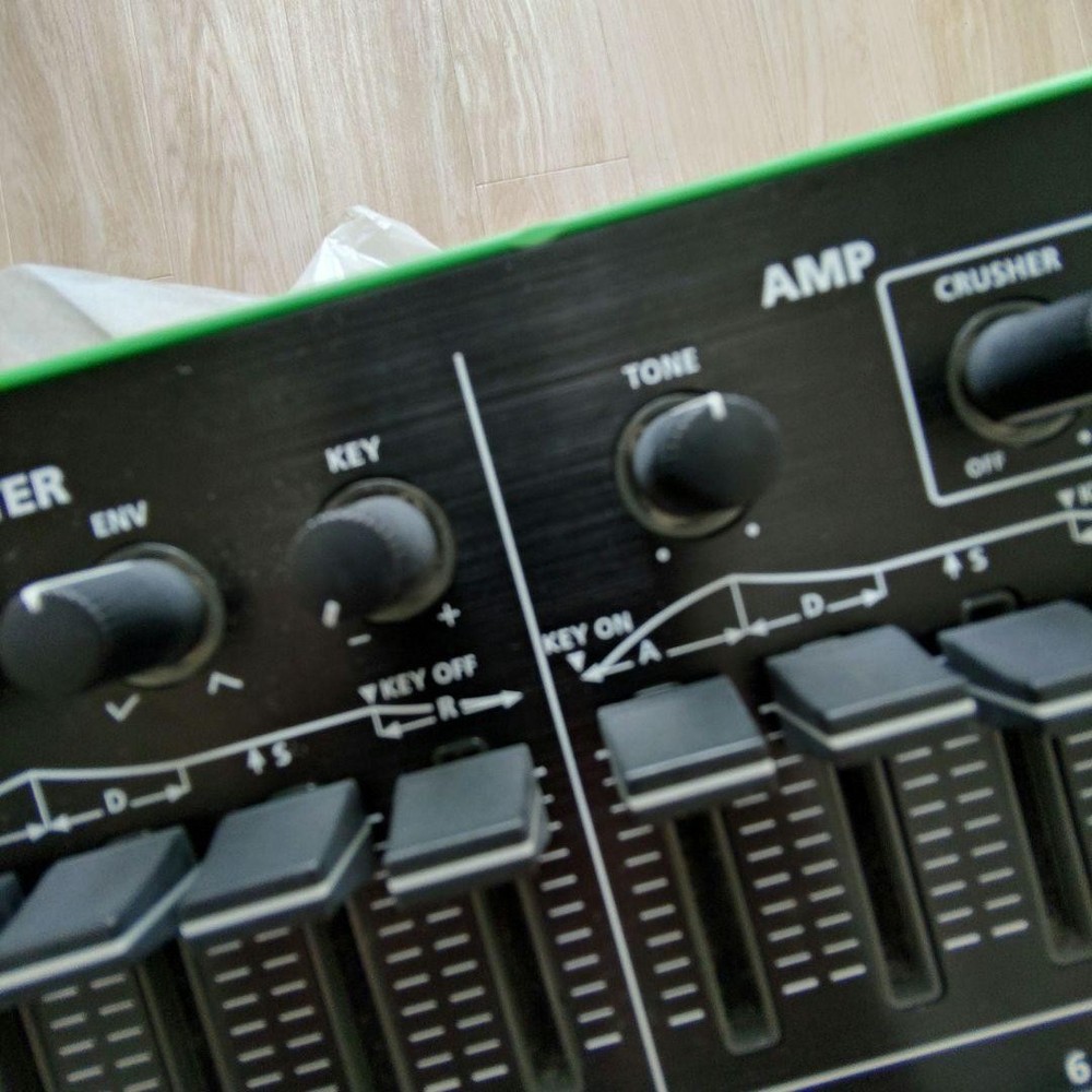 Roland SYSTEM-1 Analog Synthesizer Black Green
