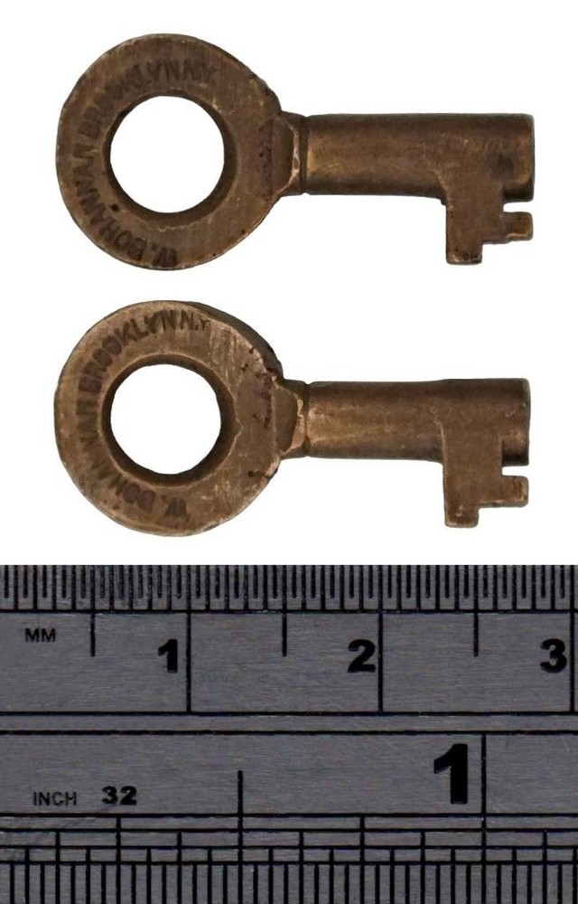 W. BOHANNAN SMALL TINY Brass Keys x 2 - Under 1" - Brooklyn, NY - ref.k67