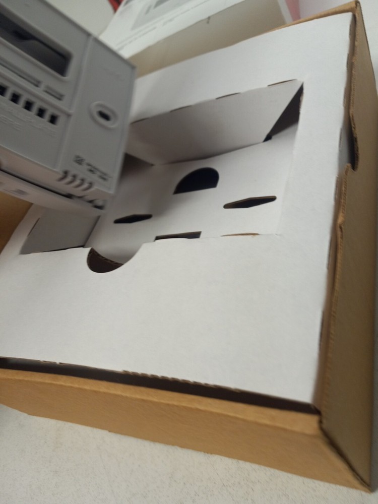 Honeywell Home RTH221B Programmable Thermostat White