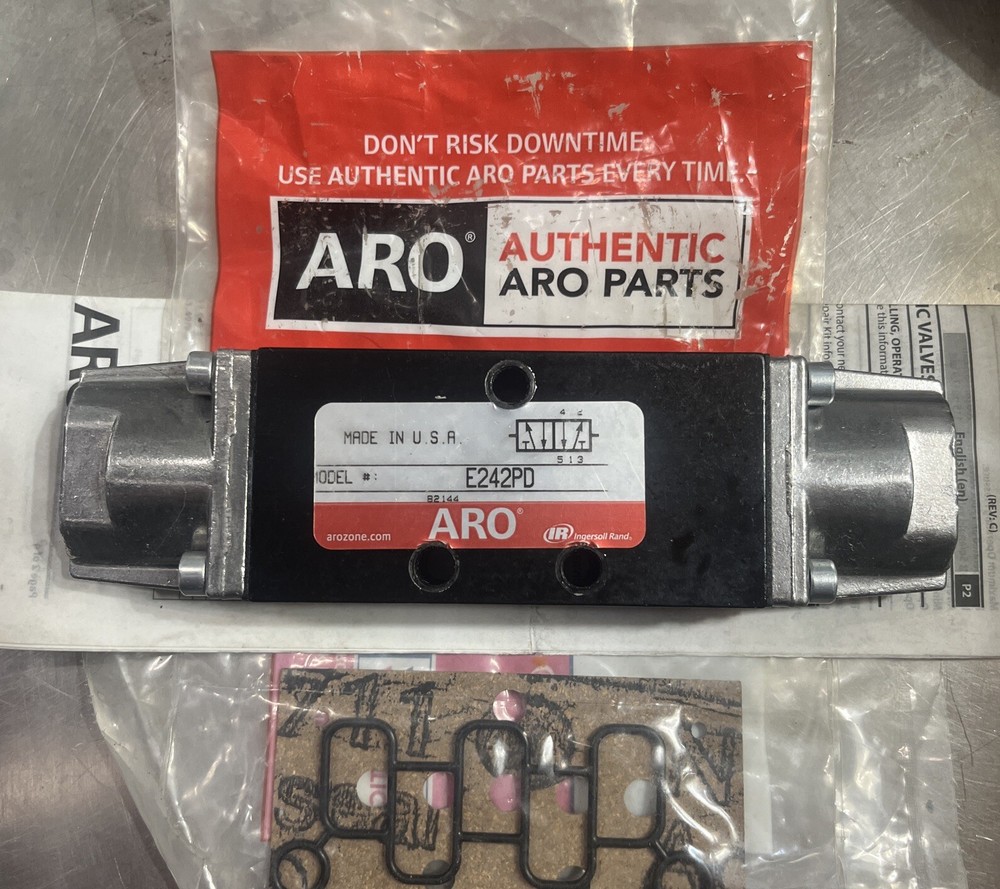 ARO E242PD Air Control Valve, 2-position, 4-way, bottom ported, double pilot
