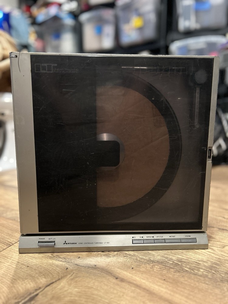 Vintage Mitsubishi LT-10V Vertical Linear Tracking Turntable