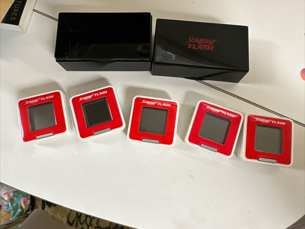 Scrabble Flash Electronic Spelling Word Game ~ Tested. Will Need Batteries