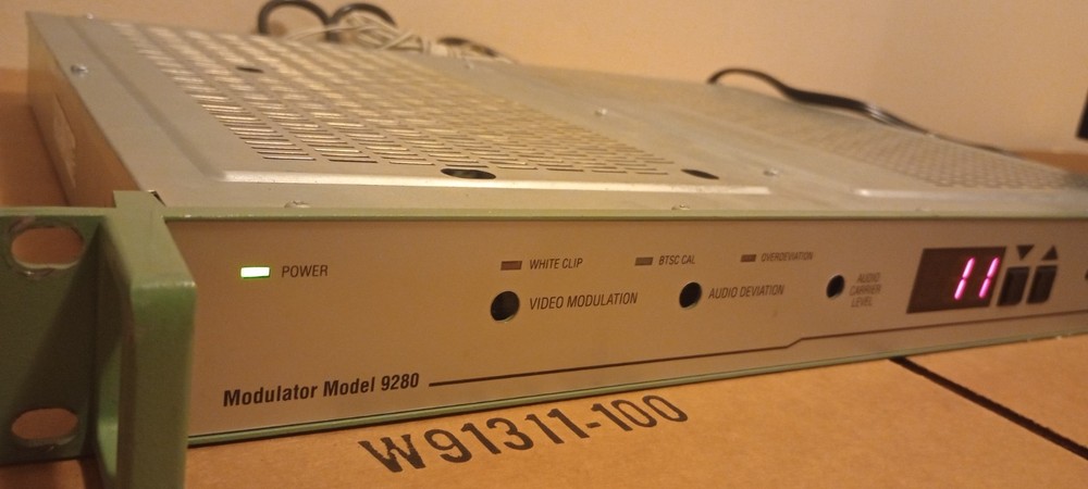 Scientific Atlanta modulator model 9280 ~Powers-up