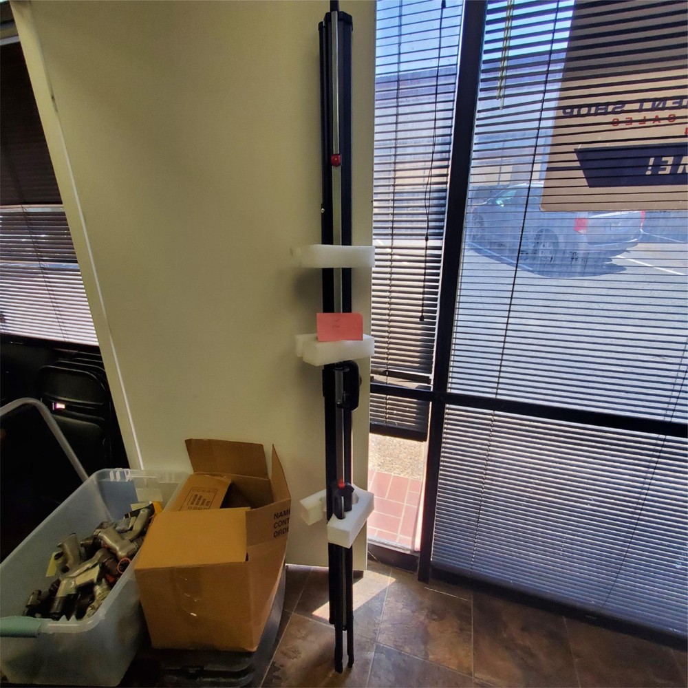 Projecta Projection Screens for Professionals with Stand