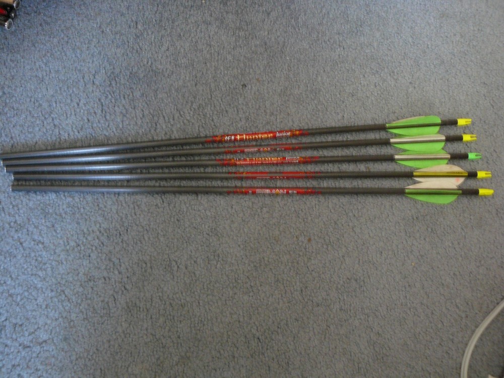 5 Beman ICS Hunter Junior Carbon Arrows - used