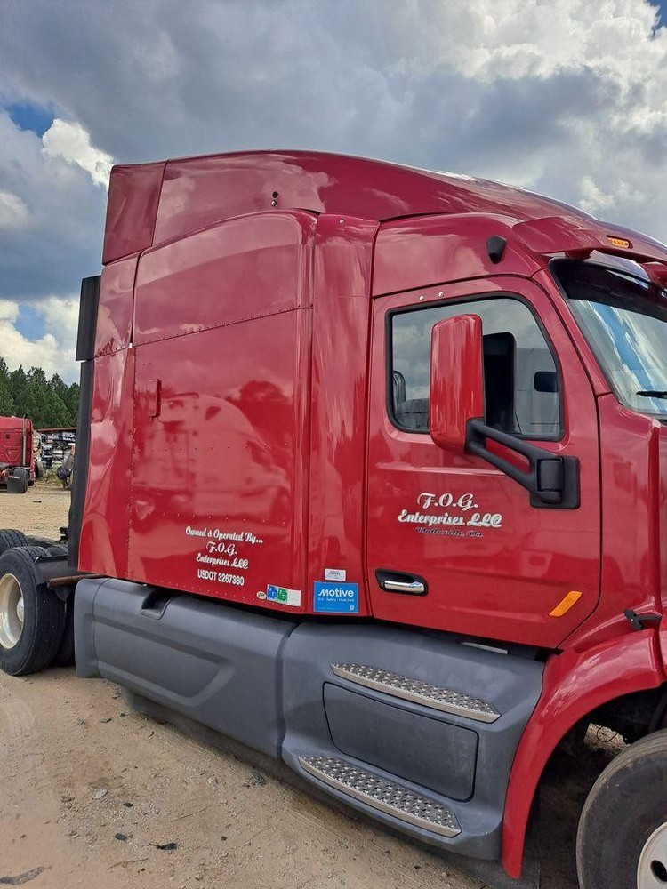 Replaces 2015 PETERBILT 579 CAB , GA