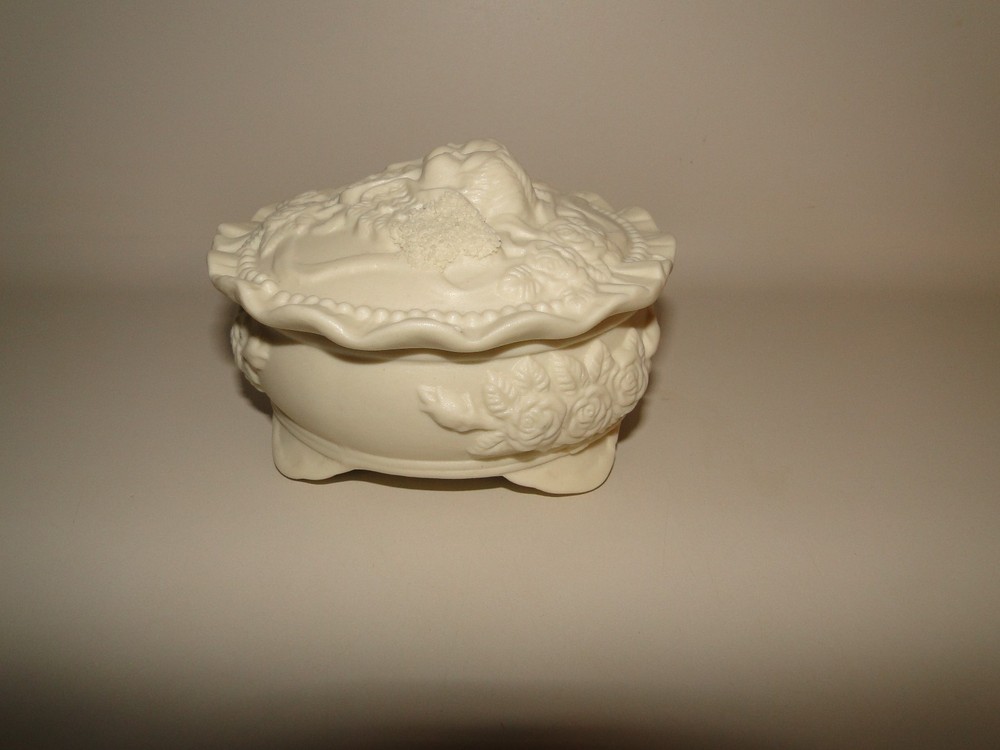 Covered Trinket Box Chrub Angel Faces