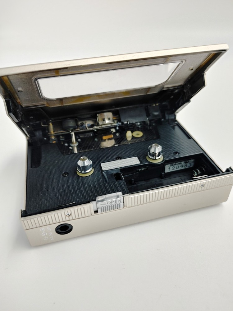 SONY Stereo Cassette Player WM-DD Walkman.