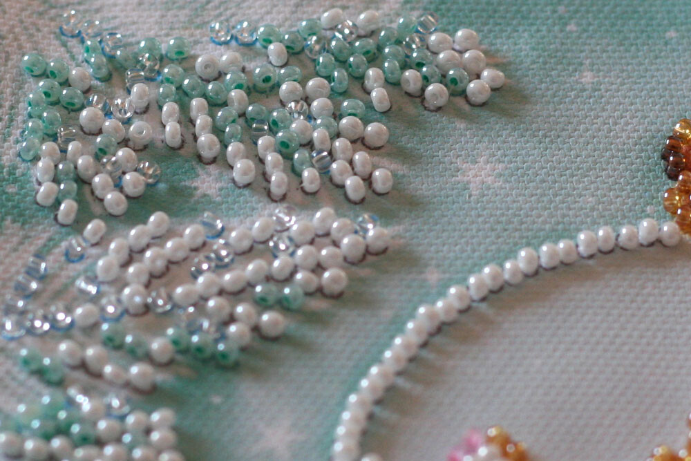DIY Bead Embroidery Kit Cheerful House Beaded stitching needlepoint beadwork