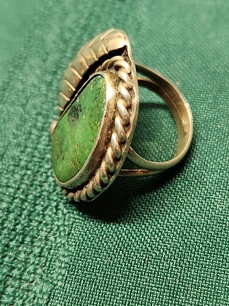 Vintage Native American Style Green Turquoise Ring