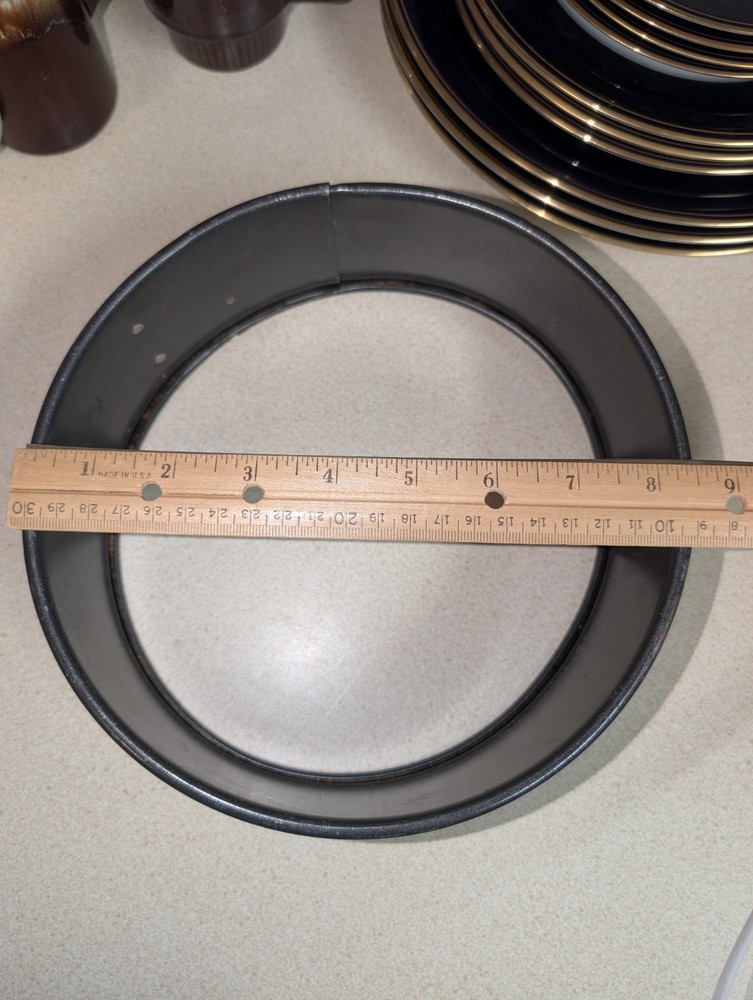 Wilton Springform 9" (Ring Only)