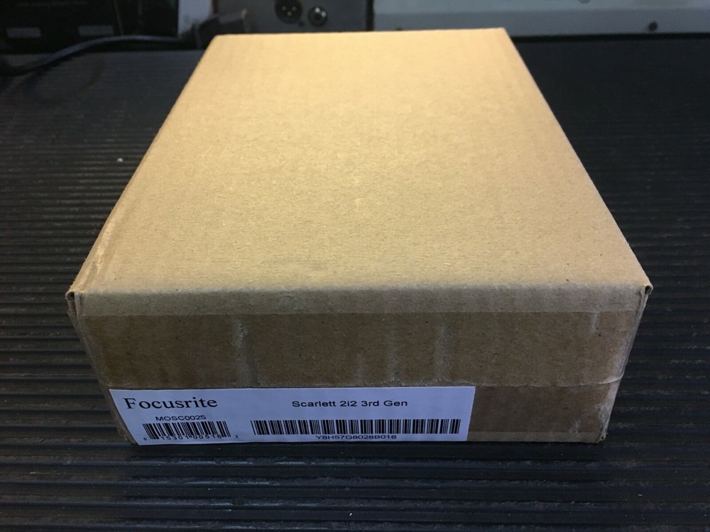 Focusrite Scarlett 2i2 USB 2.0 Audio Interface Gen 3 ,New //ARMENS//.