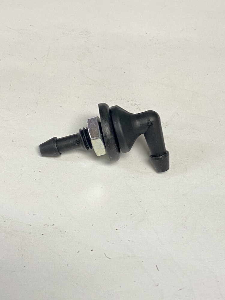 Windshield Washer Wiper Bulkhead Fitting for MACK