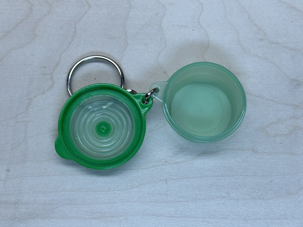 Vintage Tupperware Stuffables Bowl Keychain. Green. GUC