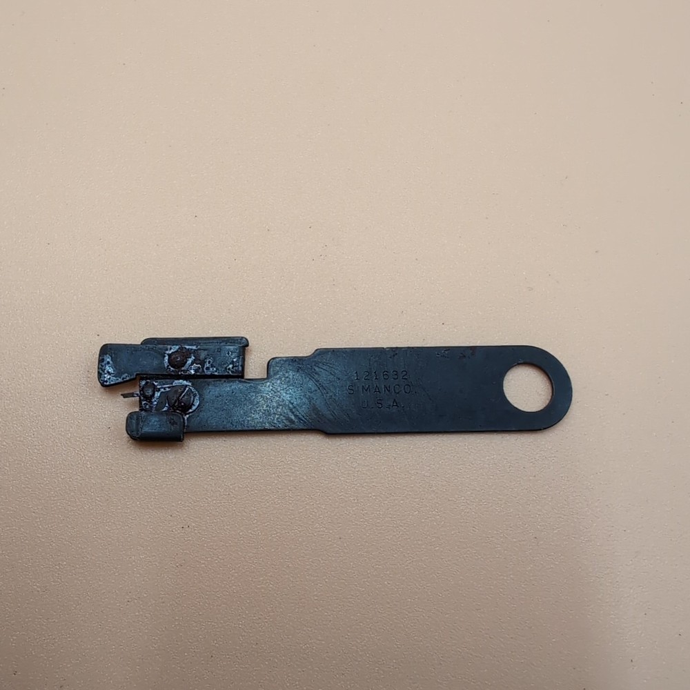 Vintage Singer Sewing Machine Universal Needle Threader Simanco 121632
