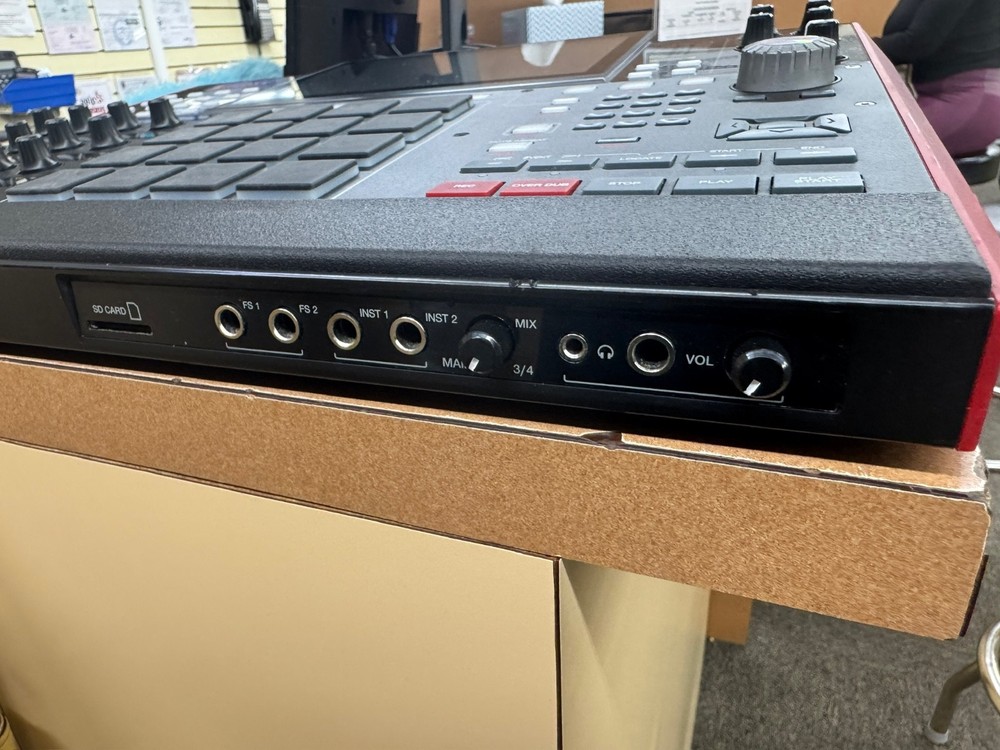 Akai Professional MPC-X Standalone Sampler and Sequencer