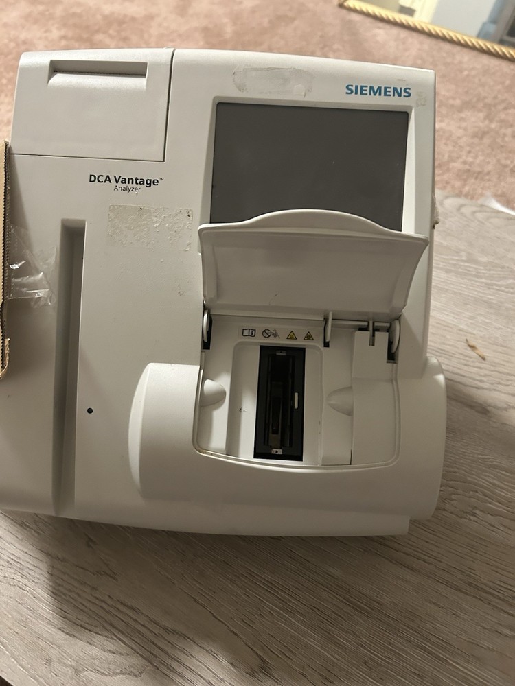 Siemens Medical DCA Vantage Blood Analyzer