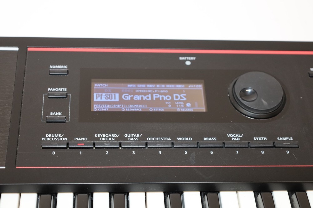 Roland Juno Ds61 61-key Keyboard Synthesizer