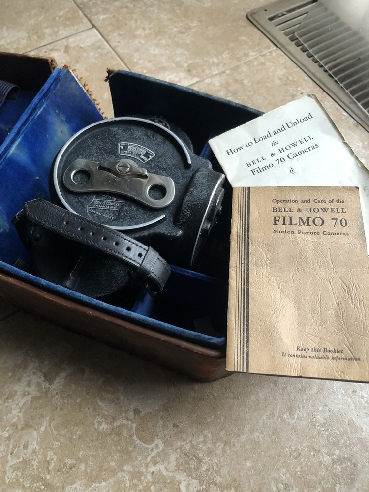 Bell And Howell 70 E Camera Body