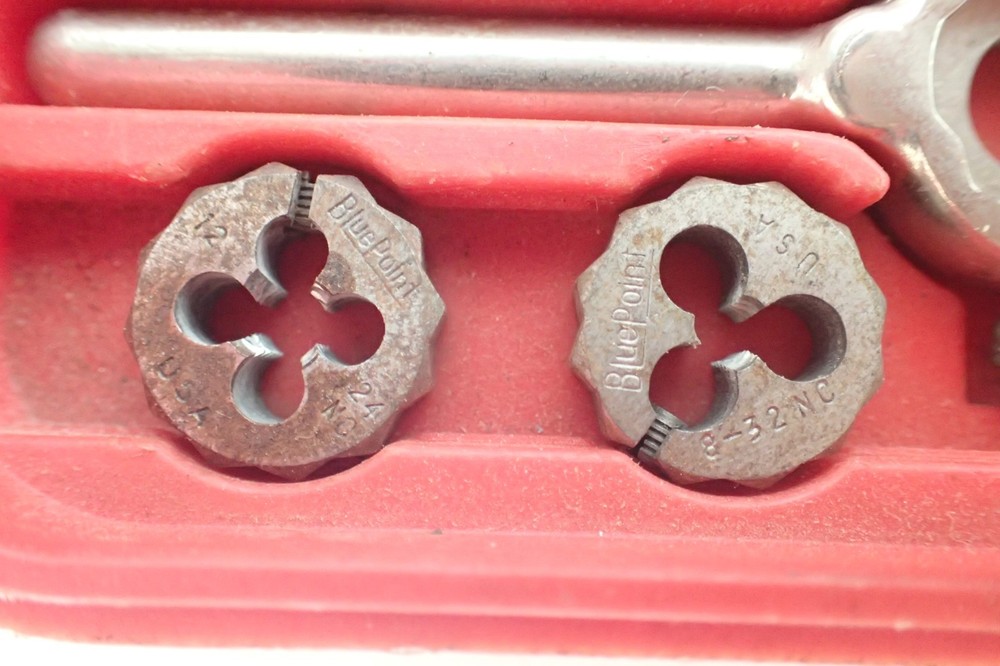 Snap on blue point TD2425 tap and die set (Missing components)