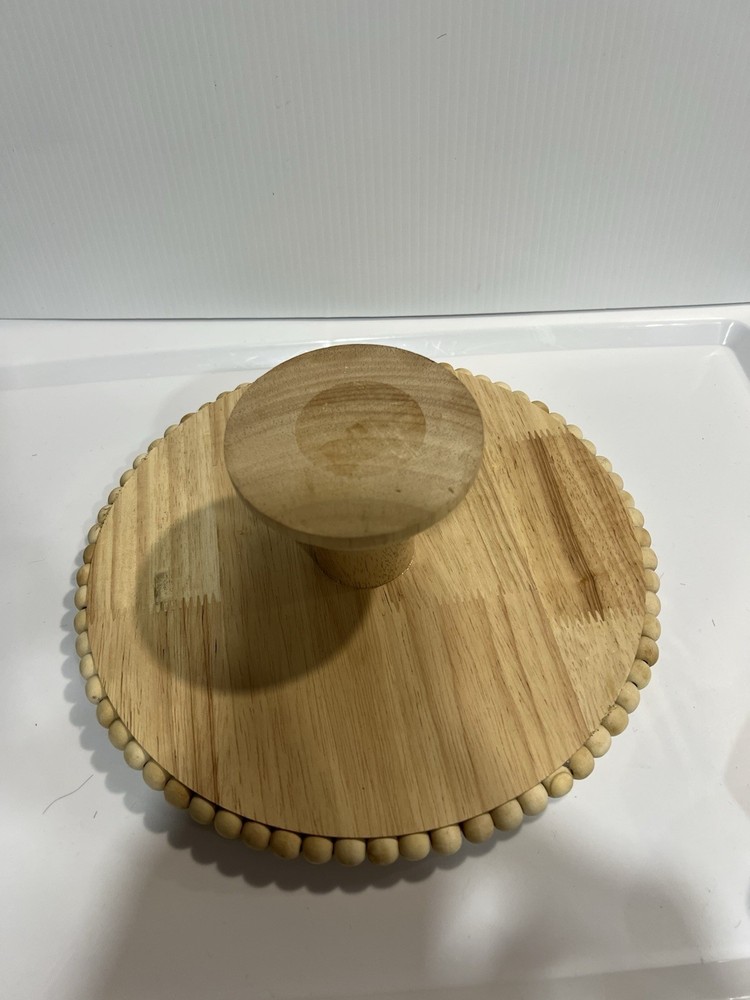 Round wooden cake stand