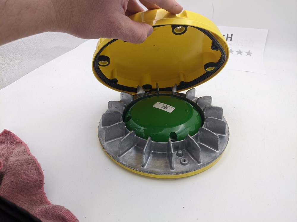 Starfire 7000 Head Cup With Antenna John Deere