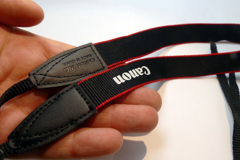 Canon EOS Camera Shoulder Strap Black-White 2cm narrow - Genuine