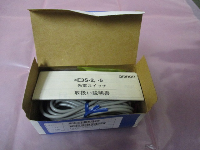 Omron ES3-2DE41 Photoelectric Switch 412111