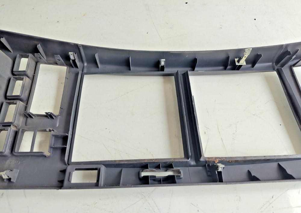 Isuzu N75.190 2014 Dashboard Panel Trim No Damage Or Broken Clips