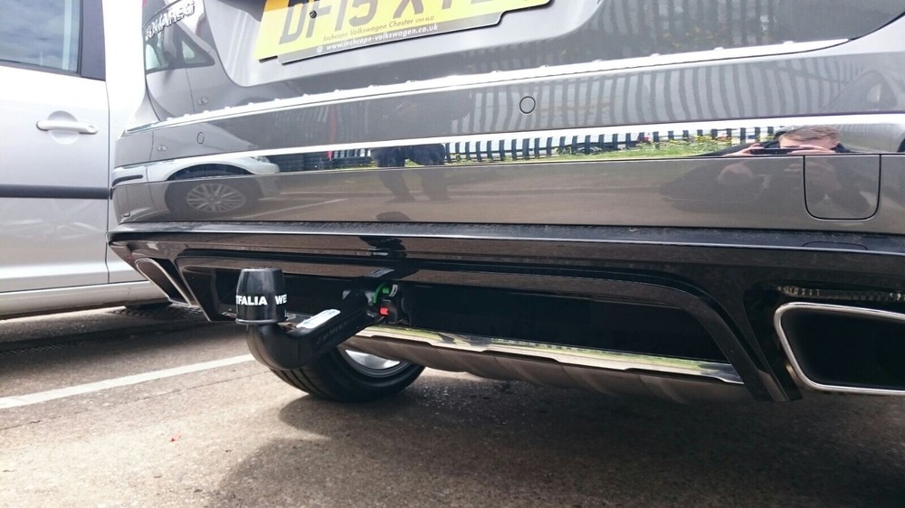 Tow bar supplied and fitted (northwest only) Mercedes