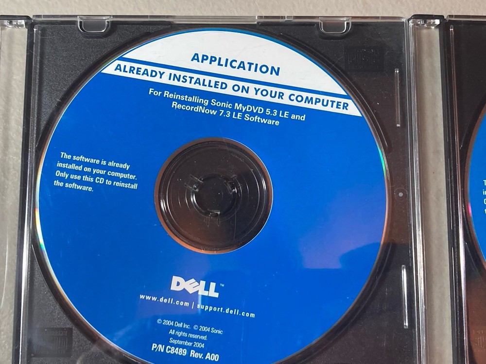 8-DELL Installation CDs Drivers, Applications, Word Perfect, Operating System XP